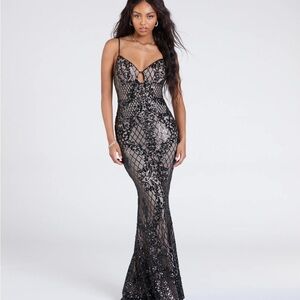 NWT Windsor Elegant Black Sequin Lace Gown